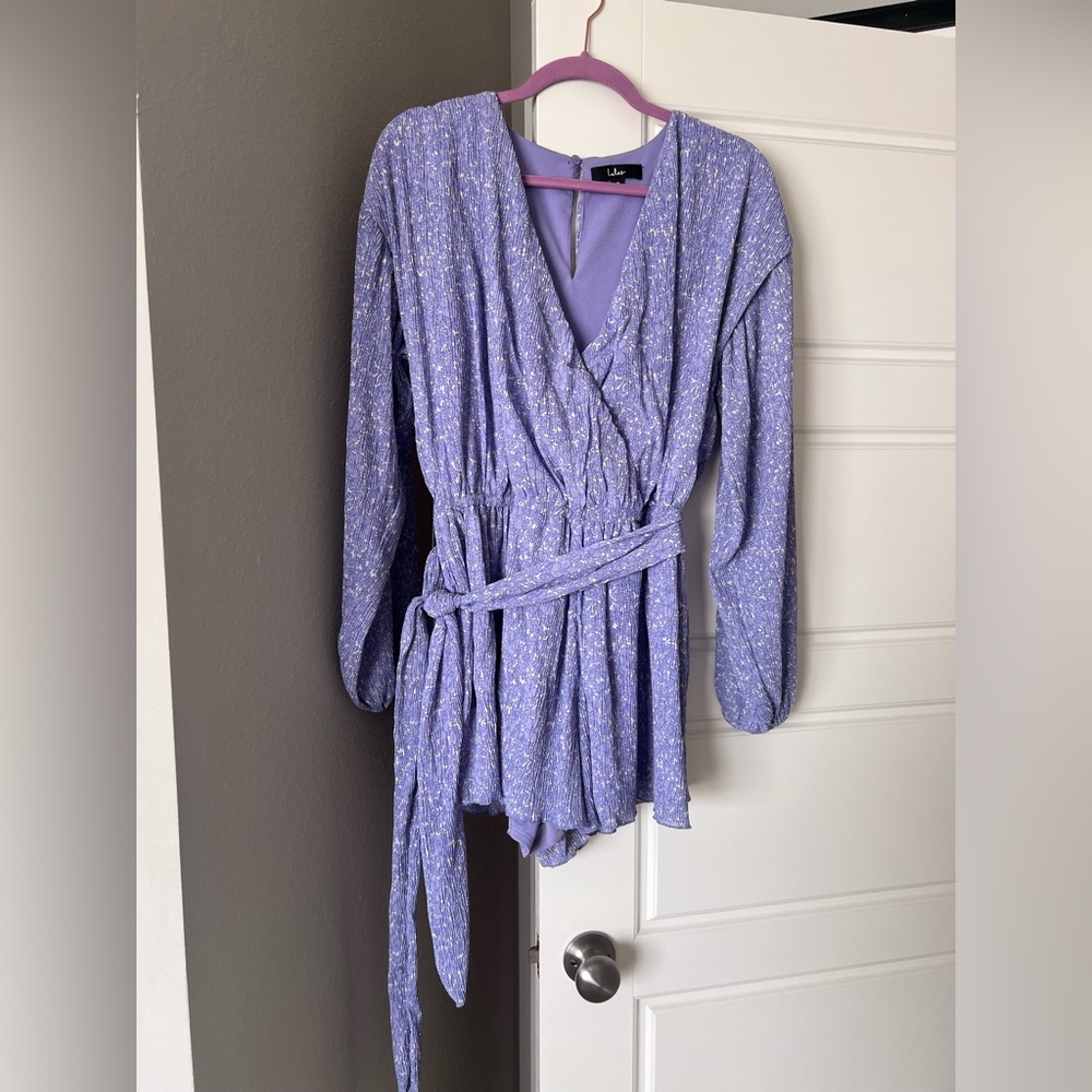 Lulu’s Lilac Belted Balloon Sleeve Romper | Size M | Lilac